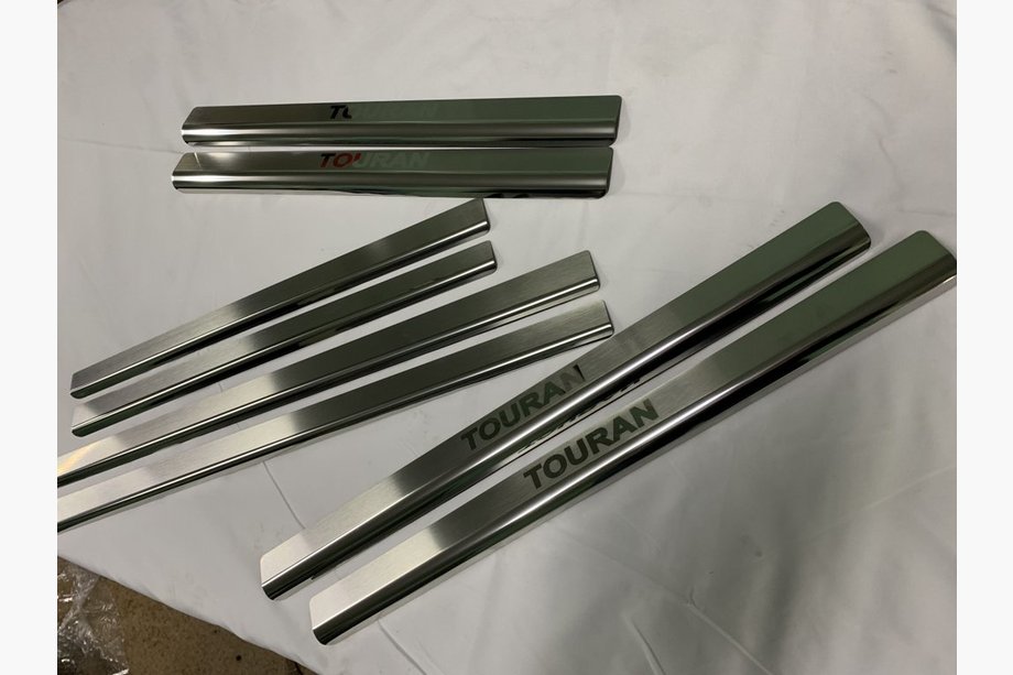 Volkswagen Touran 2003-2010 Cubiertas de Umbral Nataniko (4 uds., Acero Inoxidable) Image