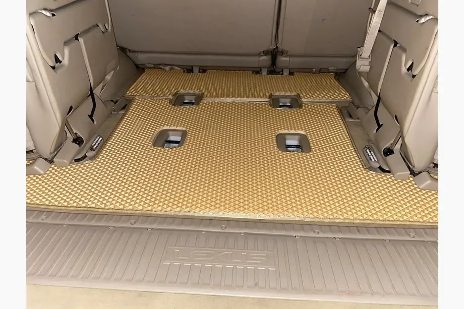 Toyota Land Cruiser 100 1998-2007 Alfombrilla de maletero 2 uds Beige (EVA, 7 plazas) Foto 1
