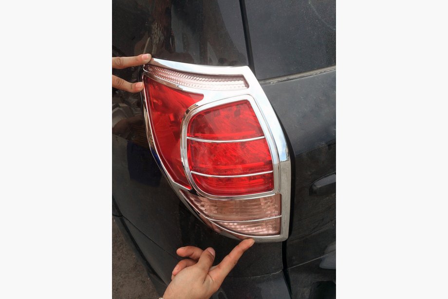 Toyota Rav 4 2006-2013 Cubiertas de Luces Traseras 2006-2009 (2 uds, plastico) Image