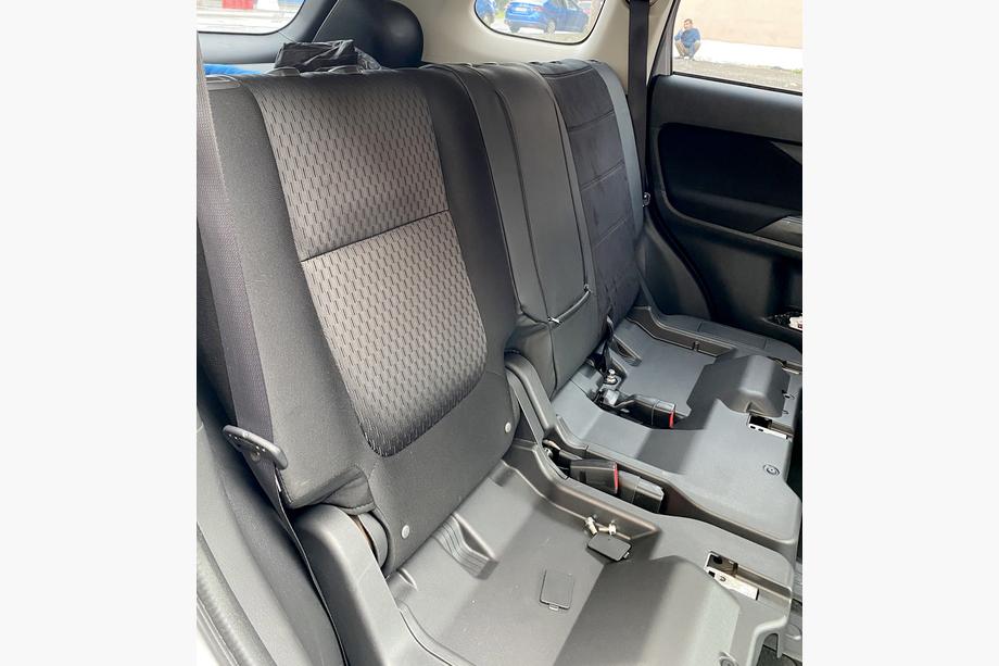 Mitsubishi Outlander 2012-2021 Fundas de asiento coche piel sintética+tejido+alcantara Antara A001 (interior completo) Foto 2
