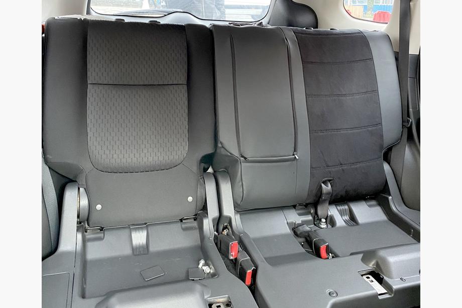 Mitsubishi Outlander 2012-2021 Fundas de asiento coche piel sintética+tejido+alcantara Antara A001 (interior completo) Foto 4