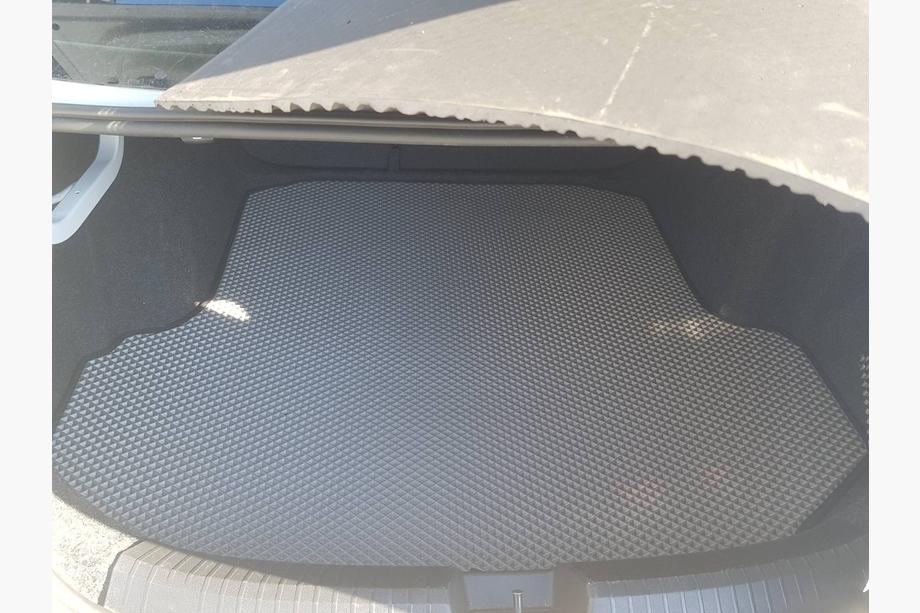 Volkswagen Jetta 2018- Alfombrilla de Maletero EVA Gris Foto 4