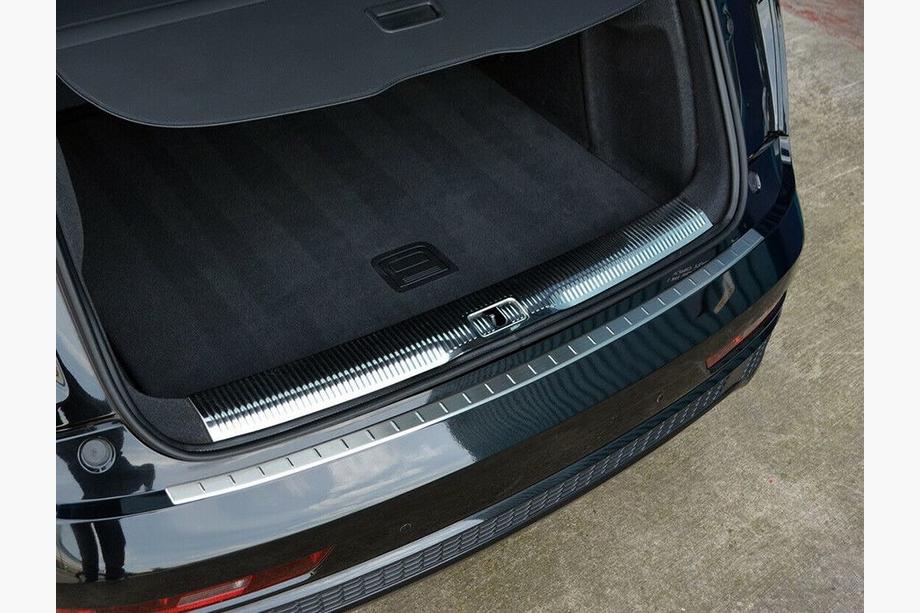 Audi Q3 2011-2019 Protector de Parachoques Trasero OmsaLine Acero Inoxidable Image
