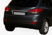 Hyundai IX-35 2010-2015 Moldura cromada sobre la matrícula (estrecha) foto 1