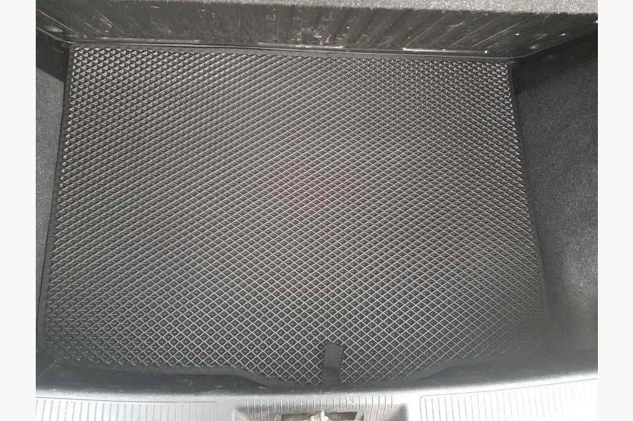 Fiat Punto Grande/EVO 2006-2018 Alfombrilla de maletero EVA (negro) Image