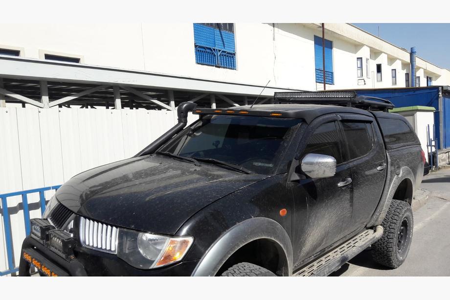 Mitsubishi L200 2006-2015 Visera para parabrisas (Meliset LED) Image