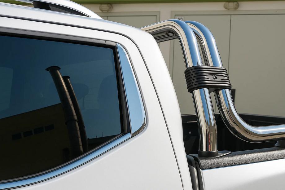 Nissan Navara/NP300 2016- Cubiertas de pilares traseros en acero inoxidable (2 uds) Foto 1