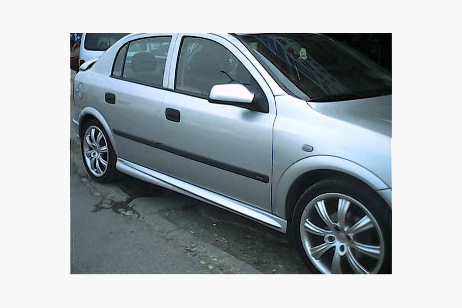 Opel Astra G classic 1998-2012 Faldones Laterales Sedan (imprimados para pintar) Image