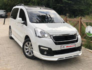 Peugeot Partner Tepee 2008-2018 Labio delantero 2015-2018 (imprimado para pintar) foto 1