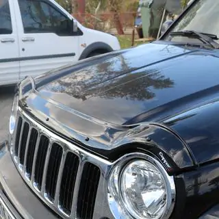 Deflector de capó (EuroCap) Jeep Cherokee/Liberty 2002-2007 foto 1