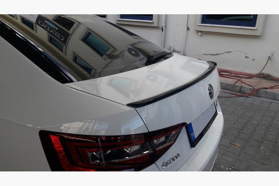 Skoda Superb 2015-2024 Alerón (imprimado para pintar) Image