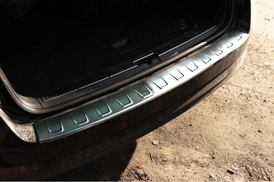 Skoda Superb 2015-2024 Protector de Parachoques Trasero SW Acero Inoxidable Image