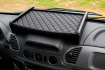 Mercedes Sprinter W901/902/903/904/905 1995–2006 Estante de salpicadero (2000-2006, Negro con costura negra) CDI foto 1