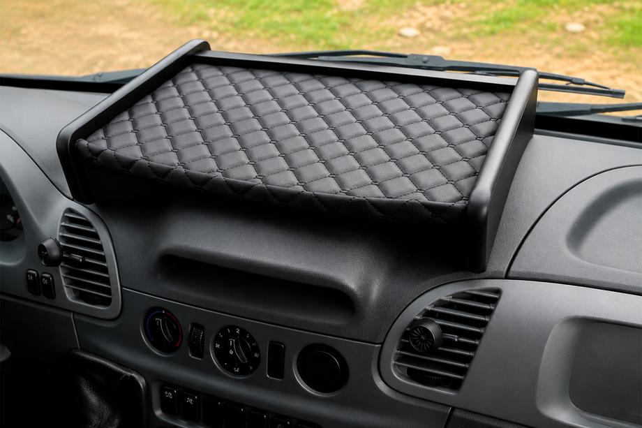 Mercedes Sprinter W901/902/903/904/905 1995–2006 Estante de salpicadero (2000-2006, Negro con costura negra) CDI Image