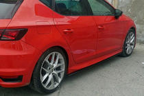 Seat Leon 2013-2020 Faldones Laterales Performance (negros) foto 1