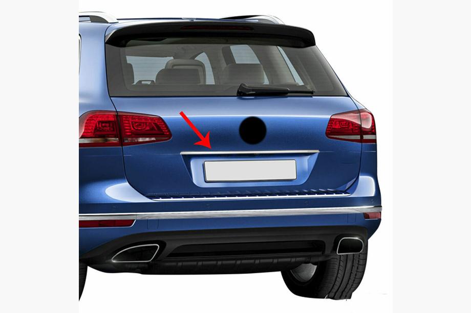 Volkswagen Touareg 2018- Moldura cromada sobre la matrícula OmsaLine (acero inoxidable) Foto 2