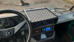 Mercedes T1 (207-410) 1977-1995 Estante de salpicadero (Gris con costura gris) foto 1