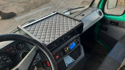 Mercedes T1 (207-410) 1977-1995 Estante de salpicadero (Gris con costura gris) foto 2