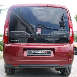 Moldura de Tapa de Maletero (ABS) Fiat Doblo II 2010-2022 foto 3