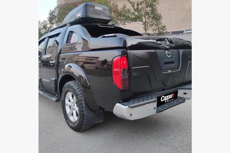 Nissan Navara 2006-2015 Moldura de Tapa de Maletero (ABS) Foto 3