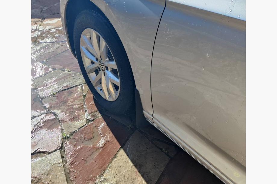 Volkswagen Passat B8 2015-2023 Guardabarros Premium 2015-2018 SD/SW (EU, 4 uds) Image