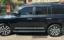 Toyota Land Cruiser 200 2007-2021 Deflectores de ventana con moldura cromada (4 uds, Niken) foto 2