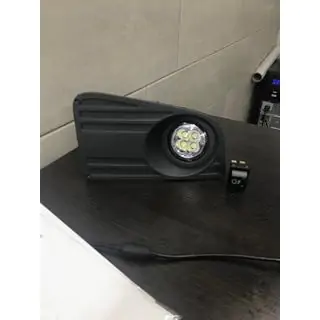 Faros antiniebla LED (lado pasajero)