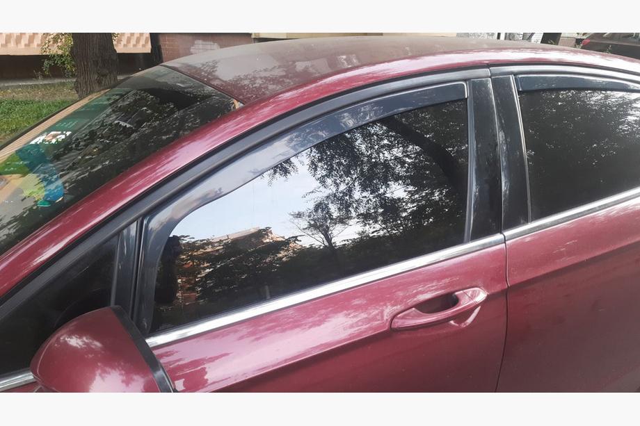 Ford Fusion 2012-2020 Deflectores de viento insertables SD (Esa, 4 uds) Image