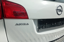 Opel Astra J 2009-2015 Emblema Astra 5177042 (120mm x 17mm) foto 3