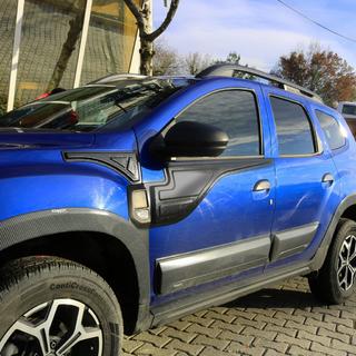 Molduras Superiores de Puerta (4 uds) Dacia Duster 2018-2024 foto 1
