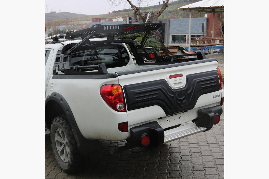 Mitsubishi L200 2006-2015 Cubierta de maletero de plastico Image
