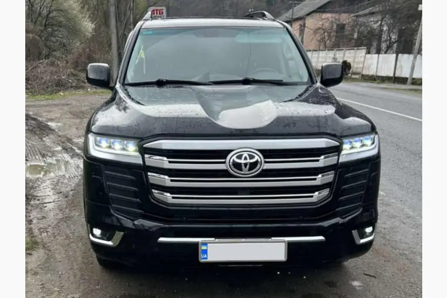 Toyota Land Cruiser 200 2007-2021 Kit de restyling a LC 300 High-Line (Juego completo) Foto 4