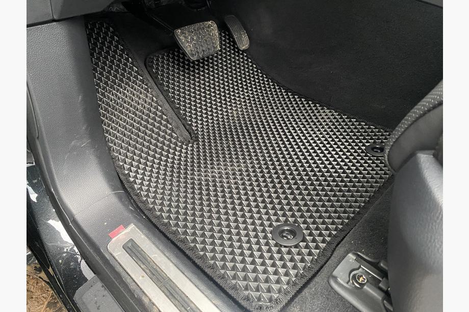Lexus LX 500d/600 2022- Alfombrillas EVA negras Image