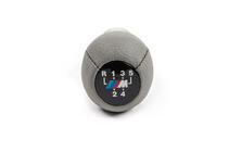 BMW Serie 3 E30 1982–1994 Pomo de cambio OEM (piel sintética, gris liso) foto 6