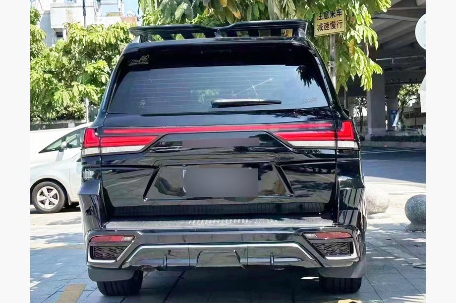 Lexus LX570/450d 2008-2022 Kit de carrocería facelift a LX600 Foto 5