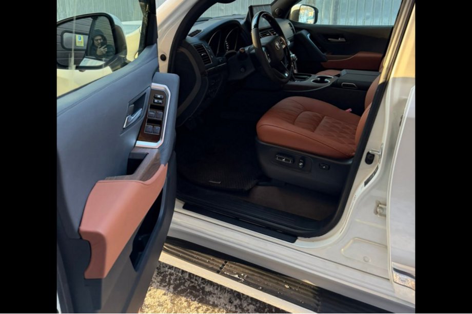 Toyota Land Cruiser 200 2007-2021 Kit de mejora de interior para LC300 Foto 5