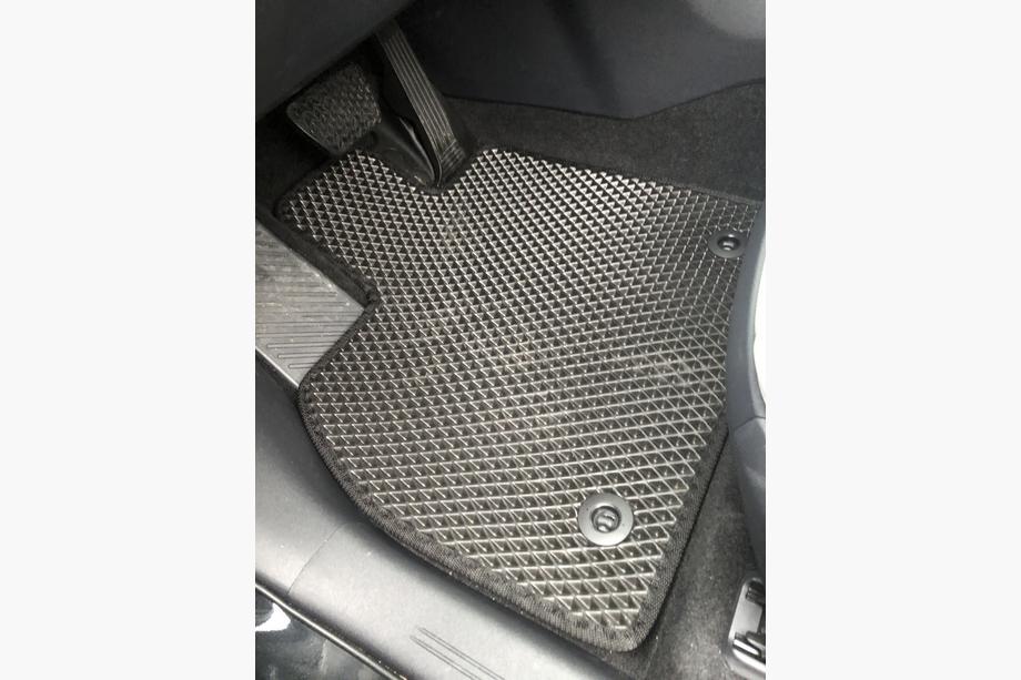 Toyota bZ4X 2022- Alfombrillas EVA (negras) Image