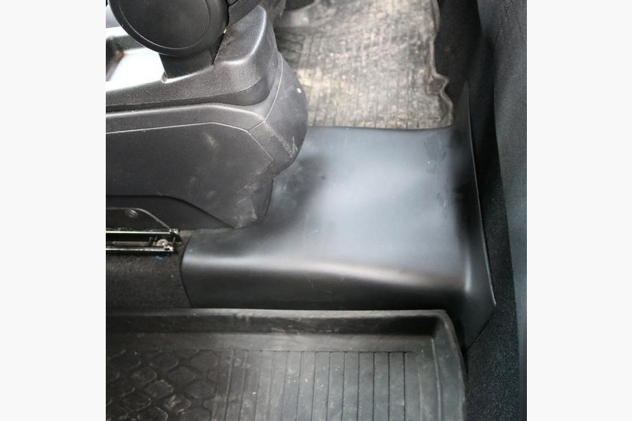 Dacia Duster 2018-2024 Cubiertas interiores de estribos EuroCap (5 uds, ABS) Foto 4