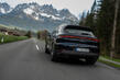 Revisión del crossover deportivo actualizado Porsche Cayenne foto 2