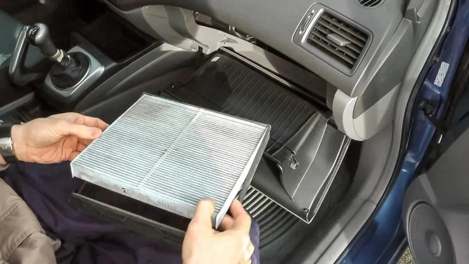 ¿Cuándo se debe cambiar el filtro interior del coche?