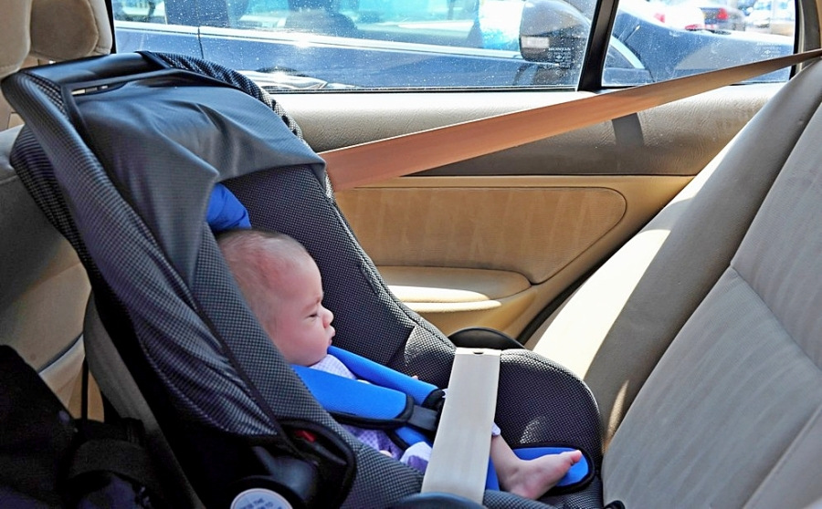 Cómo elegir una silla de coche para niños: consejos y recomendaciones