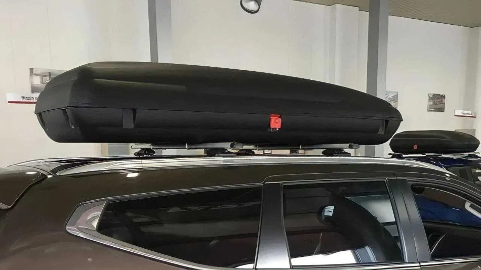 Caja en el techo del coche: tipos y criterios de selección.