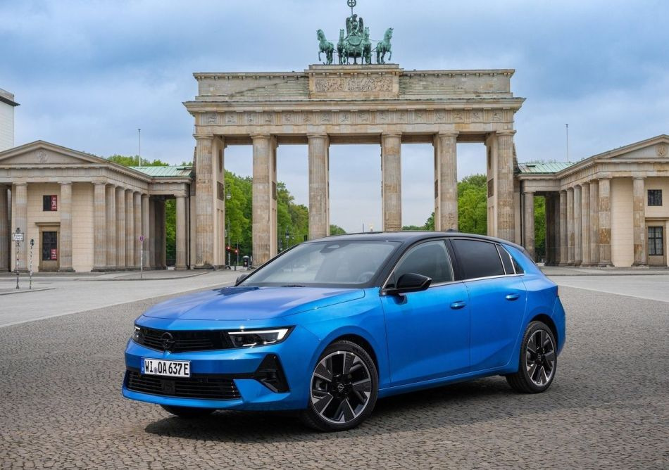 Hatchback compacto eléctrico Opel Astra Electric