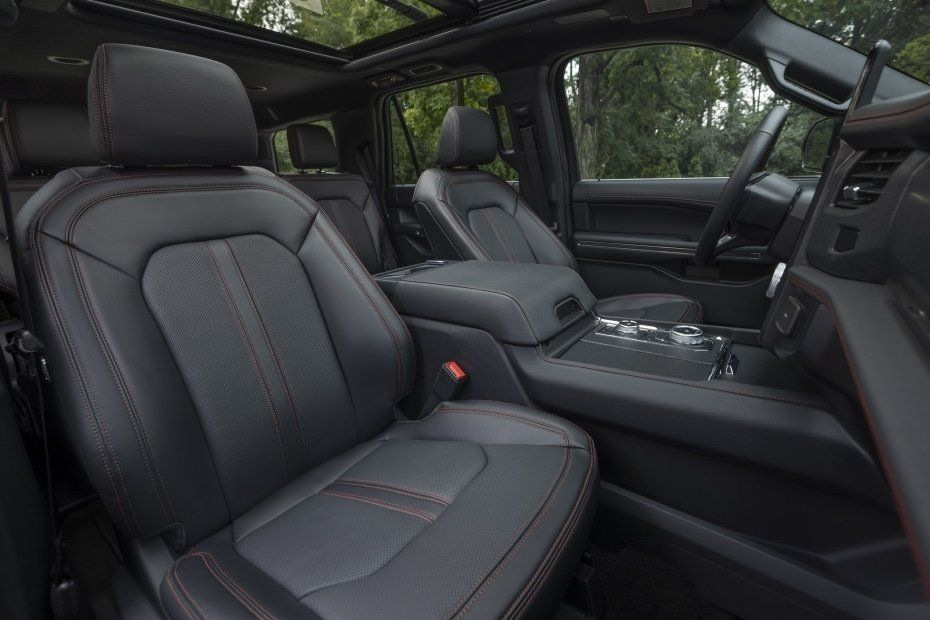 SUV Ford Expedition rediseñado de cuarta generación