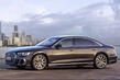 Revisión del sedán actualizado Audi A8 con tracción total foto 2