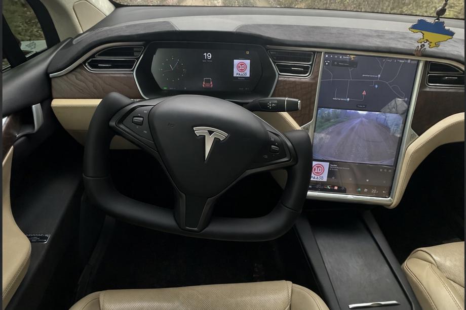 Tesla Model X 2015- Volante estilo barco (Cuero sintético y inserciones de carbono) Image