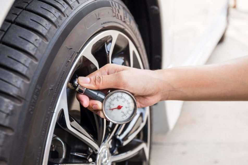 Cómo proteger los neumáticos del automóvil del rápido desgaste: consejos prácticos
