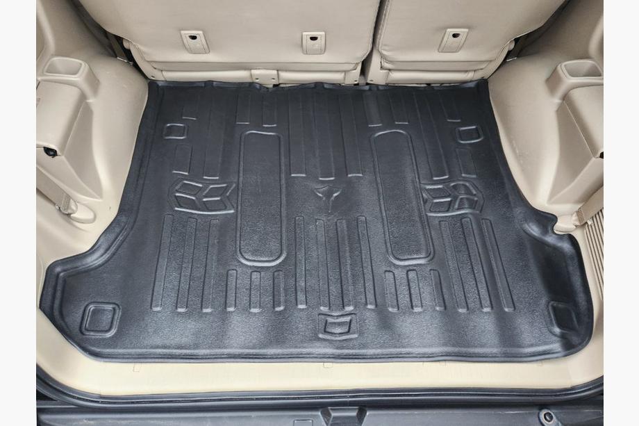 Toyota Land Cruiser Prado 120 2002-2009 Alfombrilla de maletero 3D (5/7 plazas) (Stingray) Image