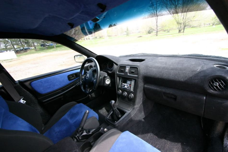 ¿Qué es el flocado interior de un coche y cuál es su beneficio?