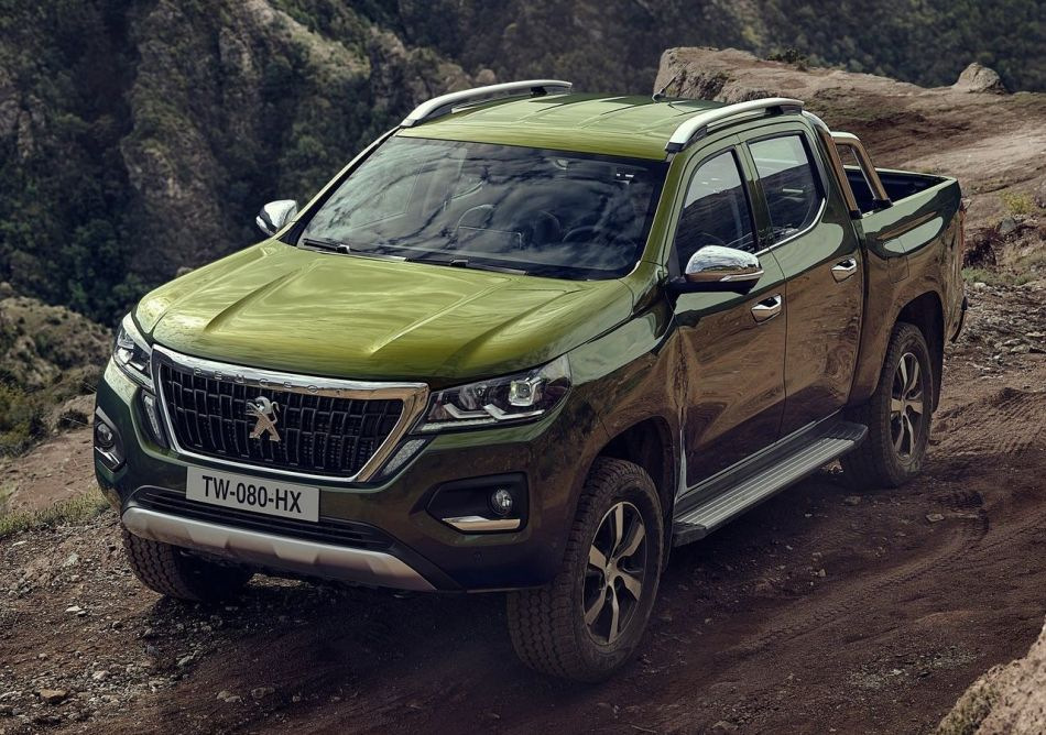 Revisión de la camioneta Peugeot Landtrek con tracción total